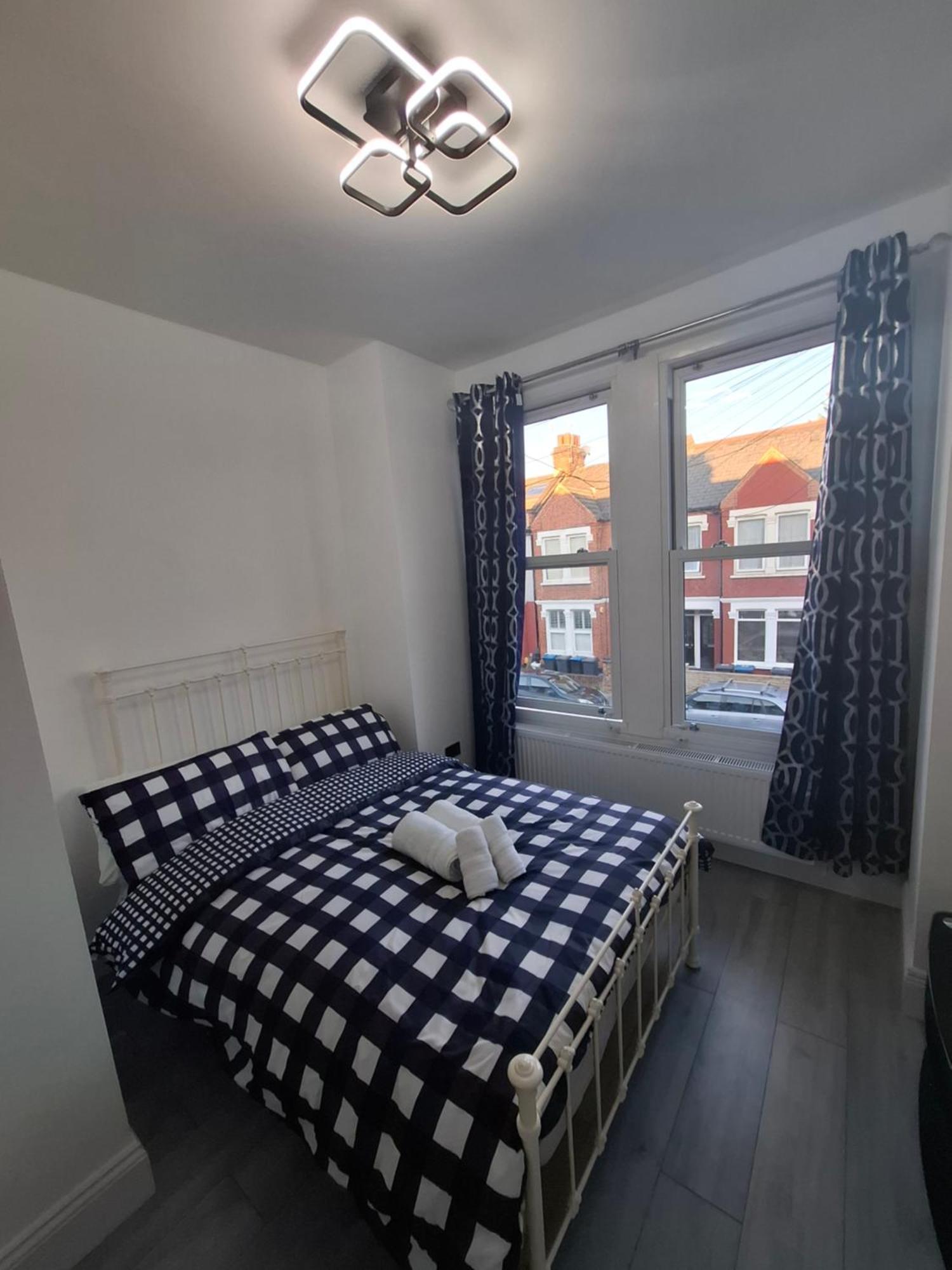 Acre Apartment Wimbledon 2 Bedrooms 1St Floor London Exterior photo